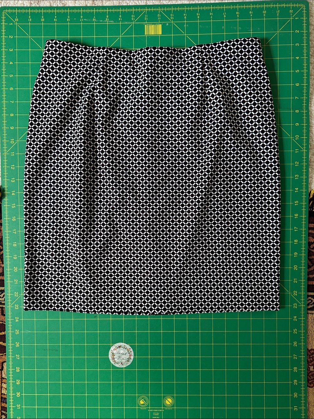 J. Jill Black and White Shaped Ponte Pencil Skirt, new without tags, size PM